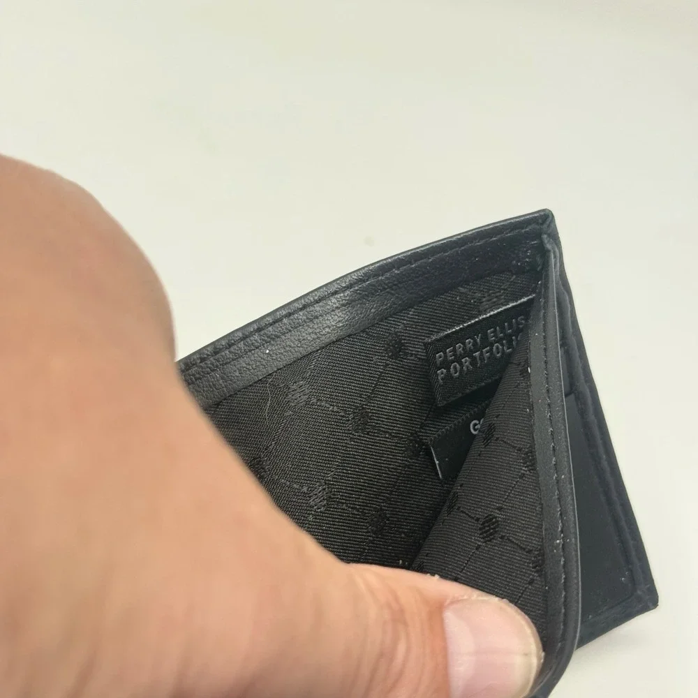 Perry Ellis Portfolio Mens Black‎ Genuine Leather Bifold Wallet with ID Window